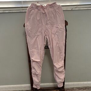Women’s Lululemon pants